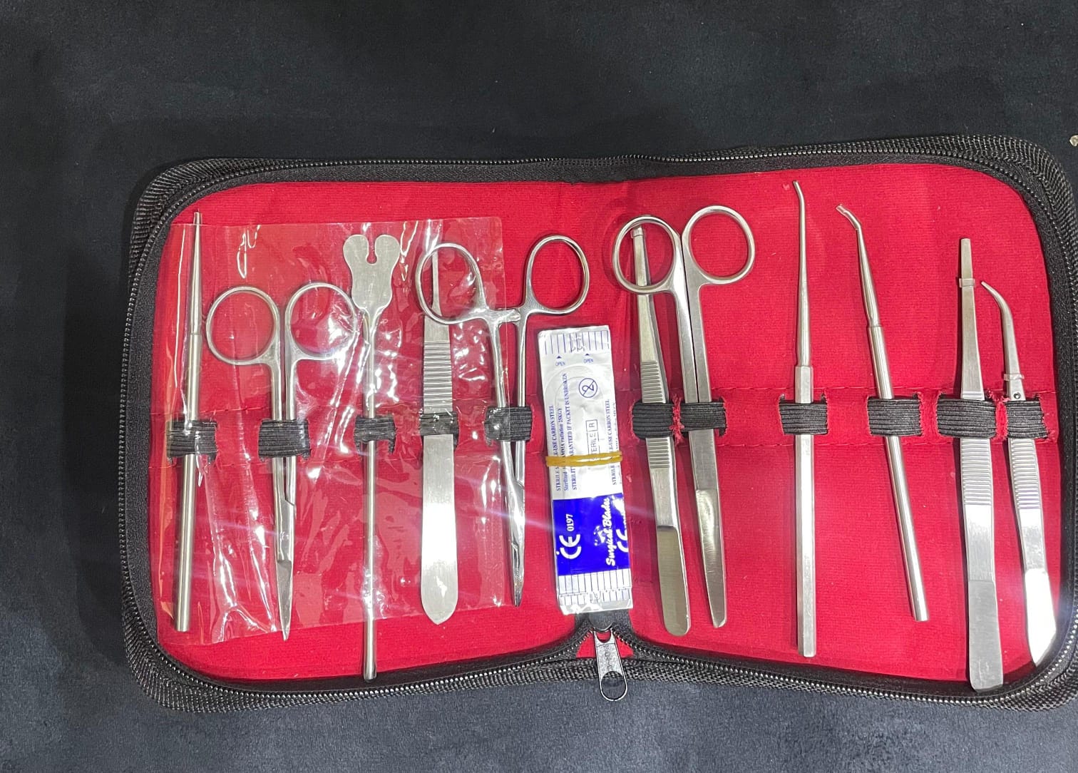 Dissection kit
